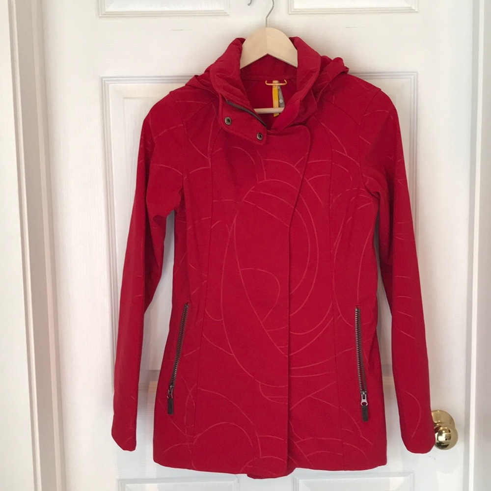 Woman’s Lole Rain Jacket